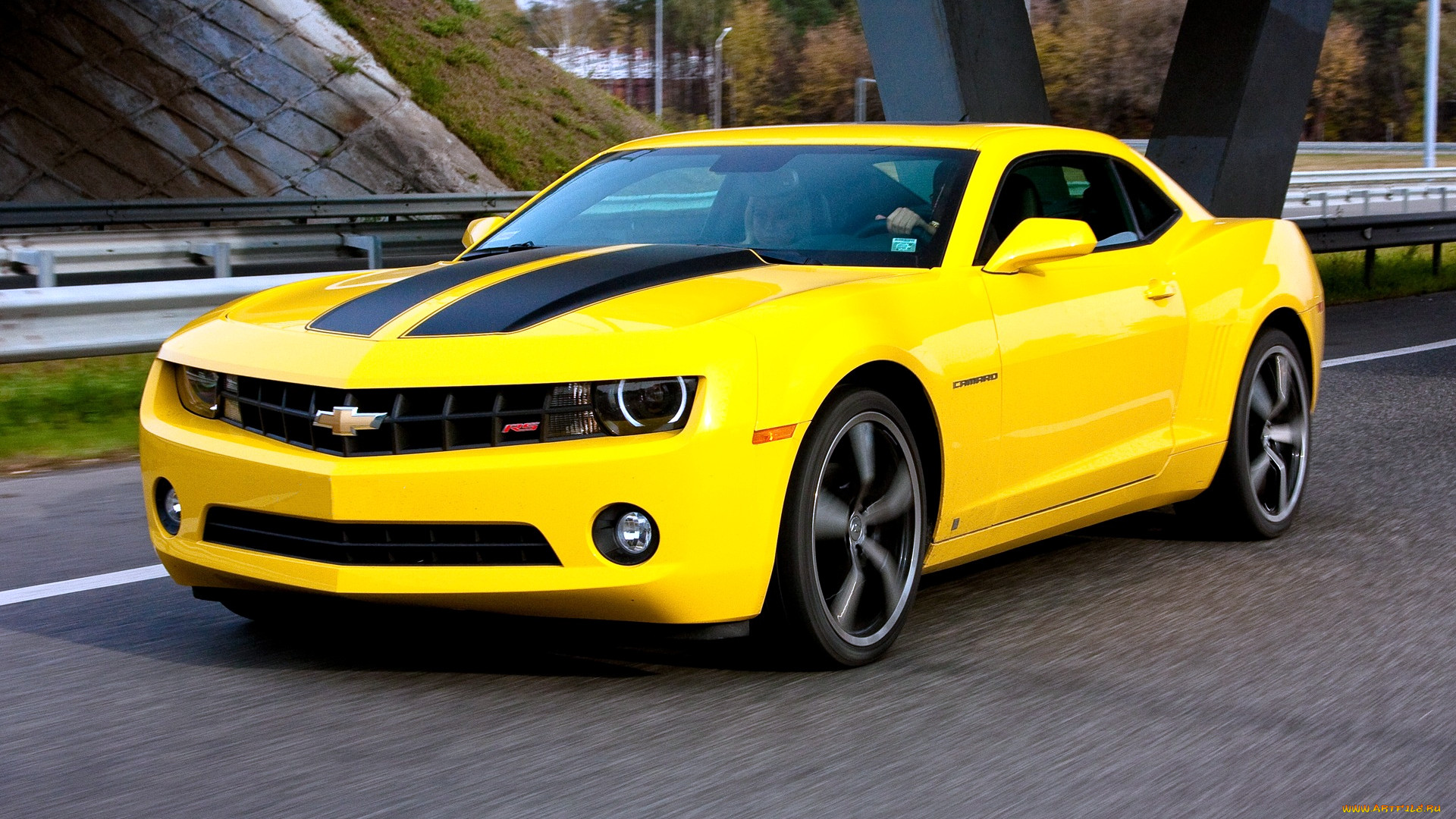 Chevrolet Camaro SS 2010 Р¶С‘Р»С‚С‹Р№